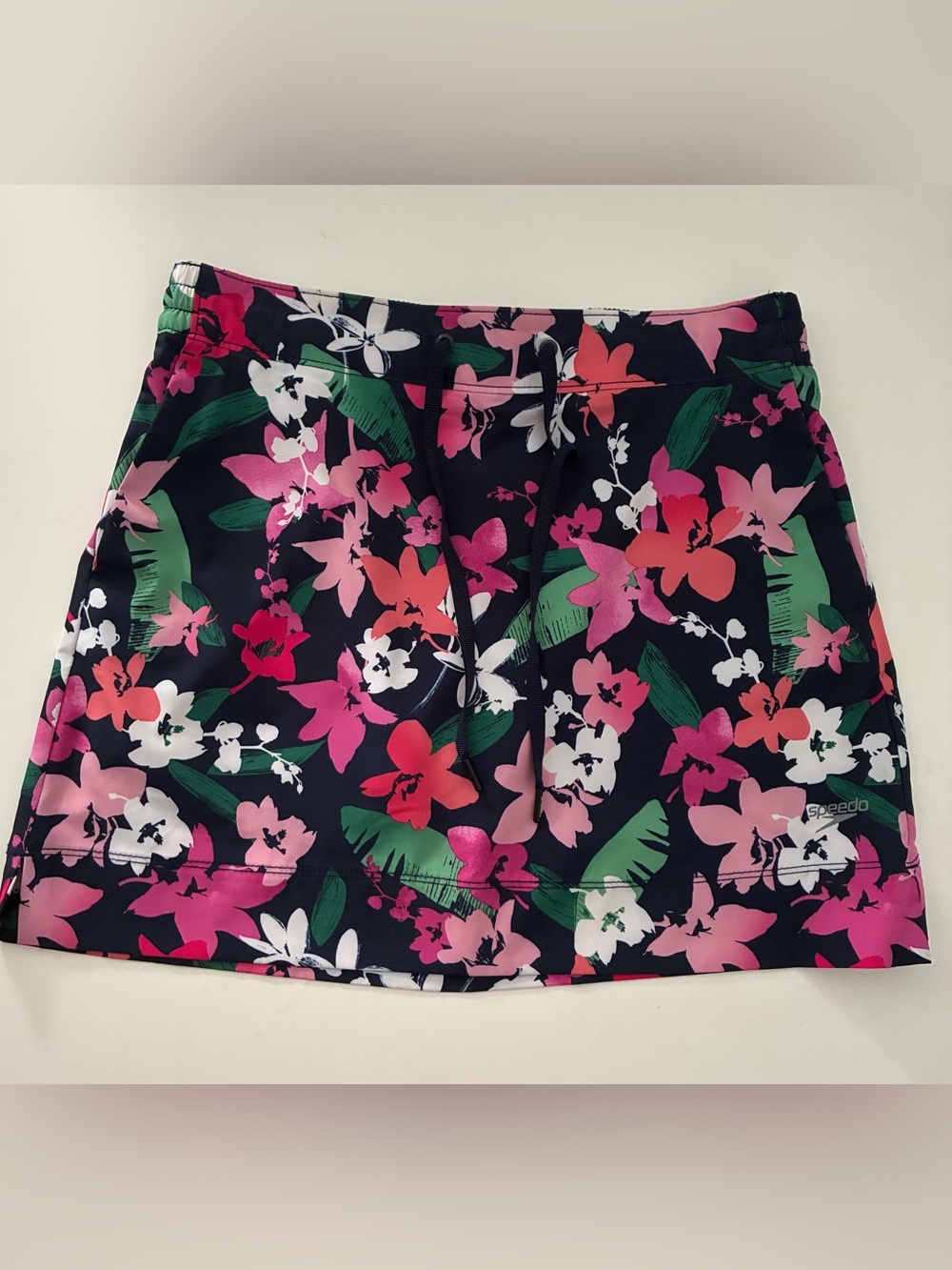 Speedo Floral Athletic Skort MEDIUM (Skirt + Shorts) Pockets Back Elastic Waist